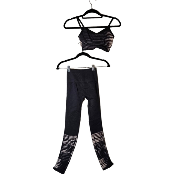 Free People Movement Barely There Leggings & Top Set in Washed Electric Sunset - Picture 8 of 12